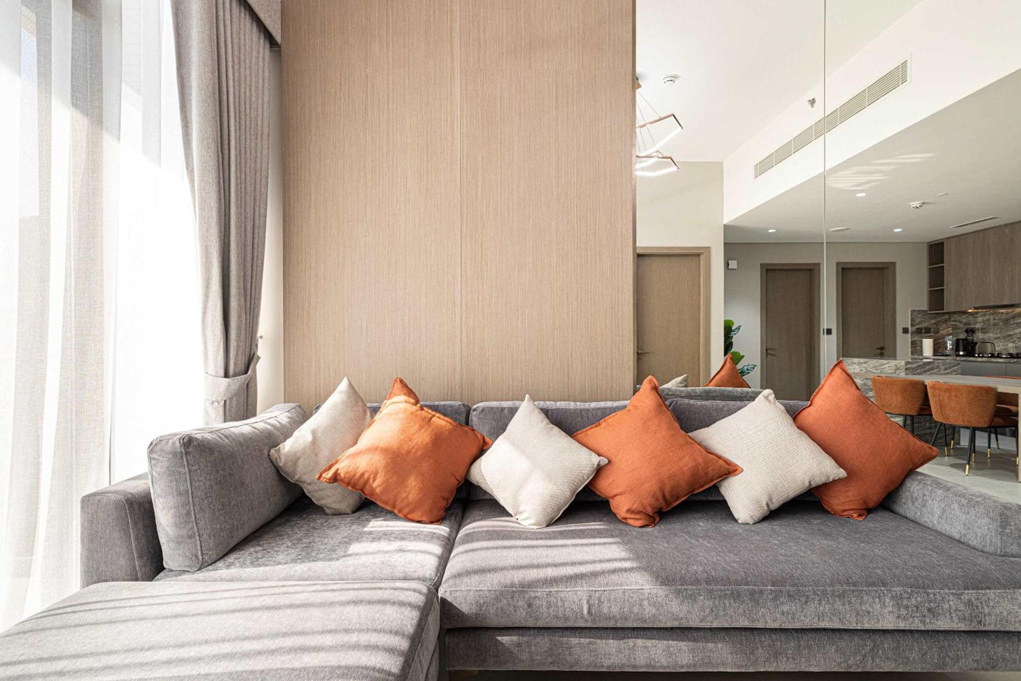 Spacious 1br With Modern Amenities In Westwood Grande Jvc * Dubai