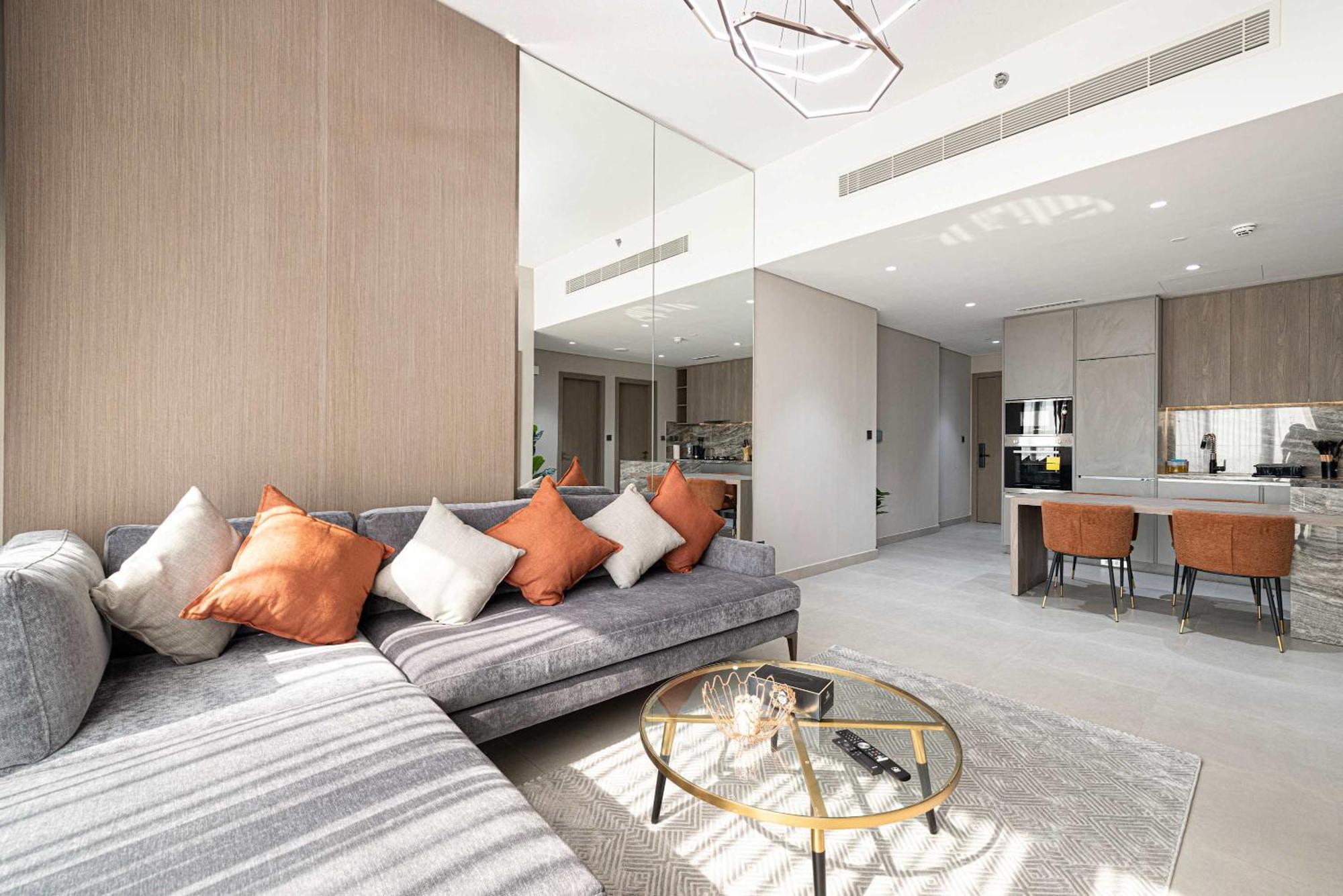 Spacious 1br With Modern Amenities In Westwood Grande Jvc